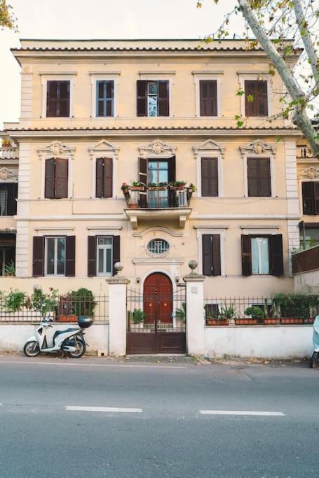 Vaticano/Trastevere Floreal Suite Roma Exterior foto
